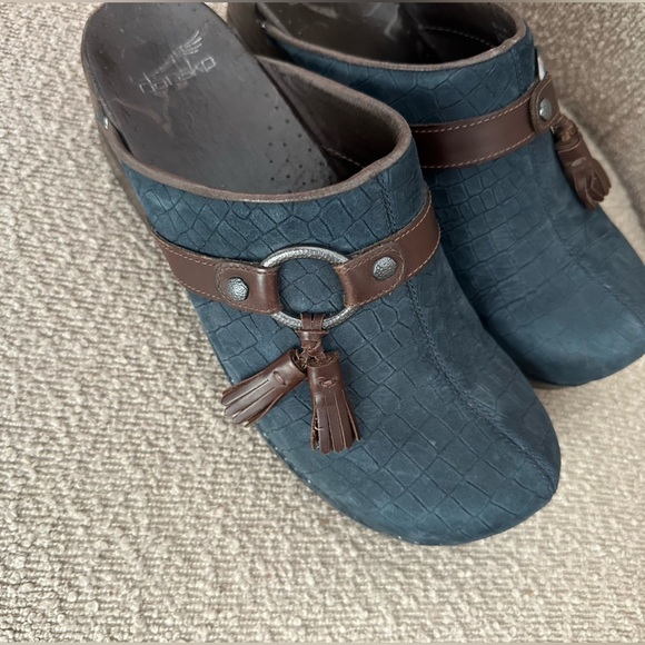 Dansko Shandi Bohemian Snakeskin Blue Leather Slip-on Clogs. Size 41‎ - Picture 9 of 9